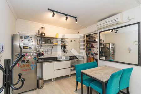 Sala/Cozinha de apartamento à venda com 1 quarto, 54m² em Petrópolis, Porto Alegre