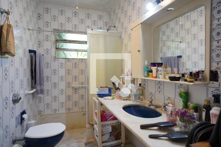 Banheiro da Suíte de casa para alugar com 3 quartos, 290m² em Boa Vista, Porto Alegre