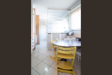 Apartamento à venda com 222m², 4 quartos e 3 vagasCopa