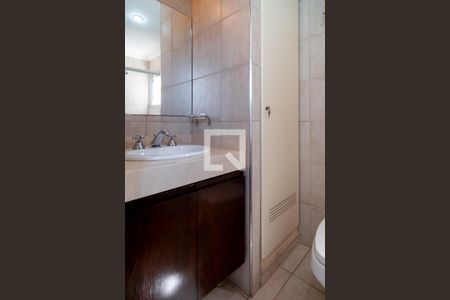 Apartamento à venda com 222m², 4 quartos e 3 vagasBanheiro Suíte 2