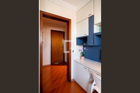 Apartamento à venda com 222m², 4 quartos e 3 vagasEscritório