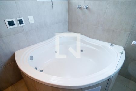 Apartamento à venda com 222m², 4 quartos e 3 vagasBanheiro Suíte 4