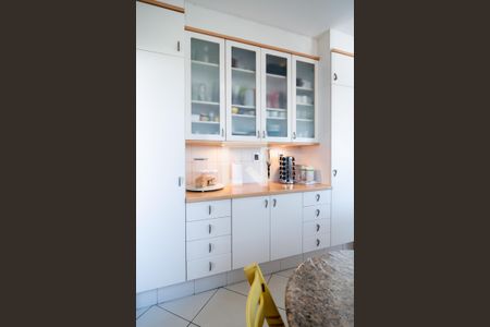 Apartamento à venda com 222m², 4 quartos e 3 vagasCopa