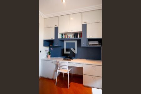 Apartamento à venda com 222m², 4 quartos e 3 vagasEscritório