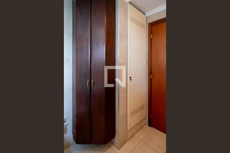 Apartamento à venda com 222m², 4 quartos e 3 vagasBanheiro Suíte 4