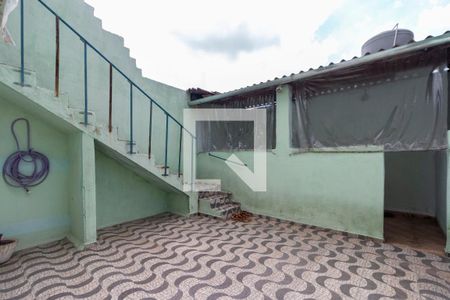 Casa para alugar com 100m², 2 quartos e sem vaga Casa para alugar com 100m², 2 quartos e sem vagaQuintal