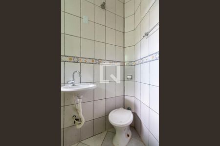 Casa para alugar com 100m², 2 quartos e sem vaga Casa para alugar com 100m², 2 quartos e sem vagaBanheiro