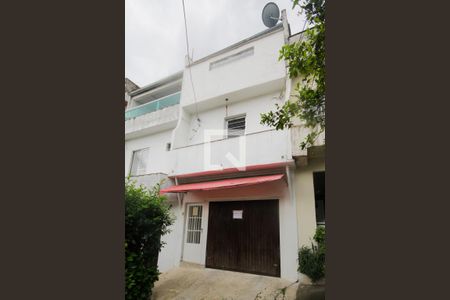 Casa à venda com 132m², 2 quartos e 1 vagaFachada