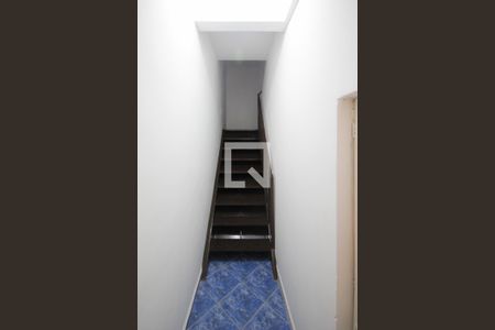 Casa à venda com 132m², 2 quartos e 1 vagaEscadaria de acesso - Sobrado