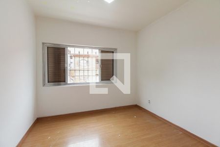 Casa à venda com 220m², 4 quartos e 3 vagas Casa à venda com 220m², 4 quartos e 3 vagasQuarto 1