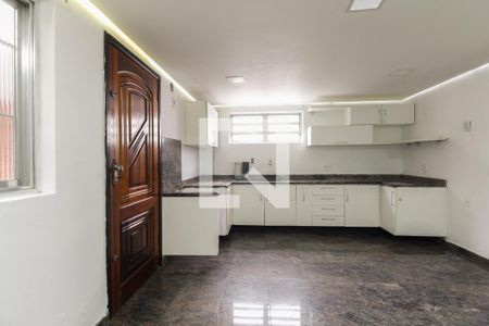 Casa à venda com 220m², 4 quartos e 3 vagas Casa à venda com 220m², 4 quartos e 3 vagasCozinha