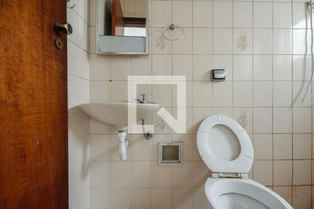 Casa à venda com 220m², 4 quartos e 3 vagas Casa à venda com 220m², 4 quartos e 3 vagasBanheiro de serviço