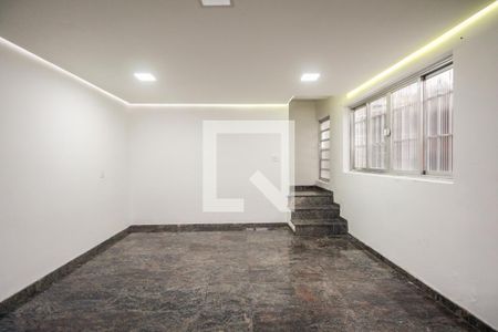 Casa à venda com 220m², 4 quartos e 3 vagas Casa à venda com 220m², 4 quartos e 3 vagasCozinha
