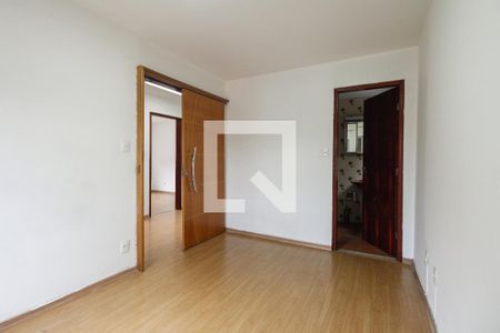 Casa à venda com 220m², 4 quartos e 3 vagas Casa à venda com 220m², 4 quartos e 3 vagasSuíte