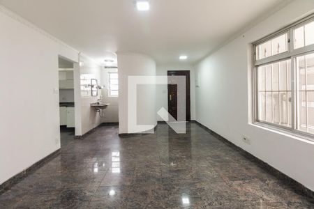 Sala de casa para alugar com 4 quartos, 130m² em Vila Carrao, São Paulo