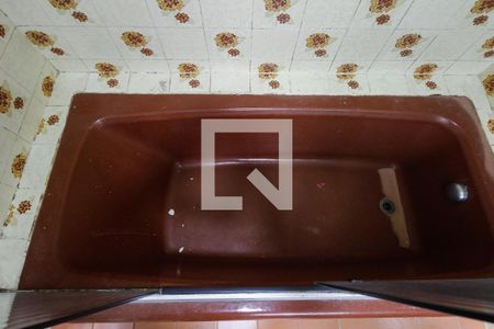 Casa à venda com 220m², 4 quartos e 3 vagas Casa à venda com 220m², 4 quartos e 3 vagasBanheiro Suíte