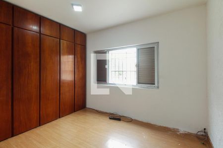 Casa à venda com 220m², 4 quartos e 3 vagas Casa à venda com 220m², 4 quartos e 3 vagasQuarto 2