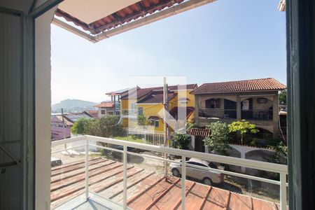 Casa à venda com 360m², 3 quartos e 3 vagas Casa à venda com 360m², 3 quartos e 3 vagasVaranda do Escritório da Suíte 1