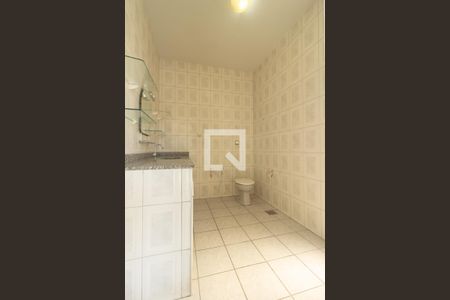 Casa à venda com 360m², 3 quartos e 3 vagas Casa à venda com 360m², 3 quartos e 3 vagasBanheiro da Suíte 1