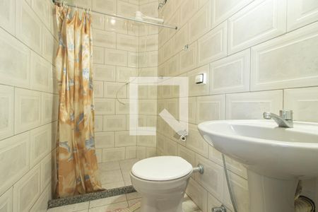 Casa à venda com 360m², 3 quartos e 3 vagas Casa à venda com 360m², 3 quartos e 3 vagasBanheiro Social