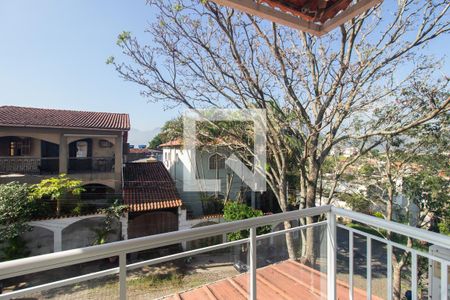 Casa à venda com 360m², 3 quartos e 3 vagas Casa à venda com 360m², 3 quartos e 3 vagasVaranda da Suíte 1
