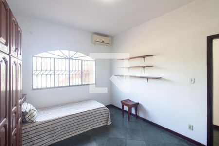 Casa à venda com 360m², 3 quartos e 3 vagas Casa à venda com 360m², 3 quartos e 3 vagasQuarto
