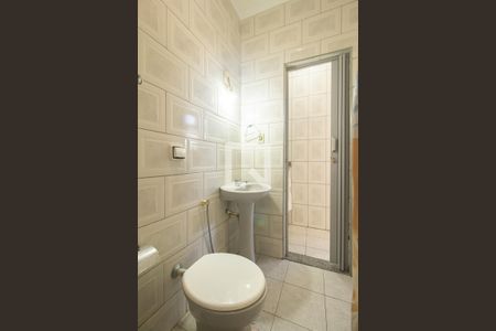 Casa à venda com 360m², 3 quartos e 3 vagas Casa à venda com 360m², 3 quartos e 3 vagasBanheiro Social