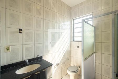 Casa à venda com 360m², 3 quartos e 3 vagas Casa à venda com 360m², 3 quartos e 3 vagasBanheiro da Suíte 2
