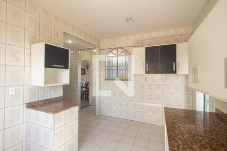 Casa à venda com 360m², 3 quartos e 3 vagas Casa à venda com 360m², 3 quartos e 3 vagasCozinha