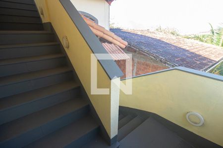 Casa à venda com 360m², 3 quartos e 3 vagas Casa à venda com 360m², 3 quartos e 3 vagasEscada