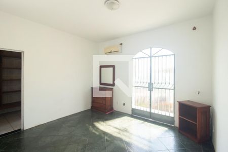 Casa à venda com 360m², 3 quartos e 3 vagas Casa à venda com 360m², 3 quartos e 3 vagasSuíte 2
