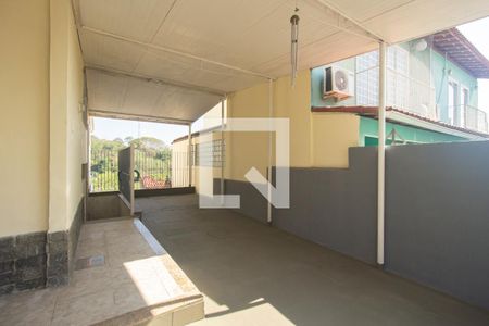 Casa à venda com 360m², 3 quartos e 3 vagas Casa à venda com 360m², 3 quartos e 3 vagasGaragem