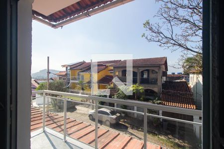 Casa à venda com 360m², 3 quartos e 3 vagas Casa à venda com 360m², 3 quartos e 3 vagasVista da Varanda da Suíte 1