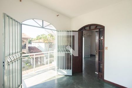 Casa à venda com 360m², 3 quartos e 3 vagas Casa à venda com 360m², 3 quartos e 3 vagasEscritório da Suíte 1