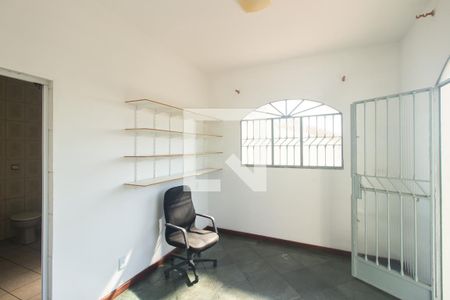 Casa à venda com 360m², 3 quartos e 3 vagas Casa à venda com 360m², 3 quartos e 3 vagasEscritório da Suíte 1