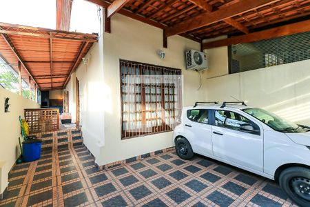 Casa à venda com 125m², 3 quartos e 3 vagasGaragem
