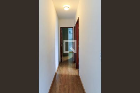 Casa à venda com 125m², 3 quartos e 3 vagasCorredor