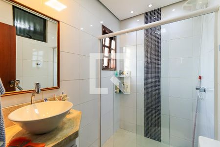 Casa à venda com 125m², 3 quartos e 3 vagasBanheiro da Suíte