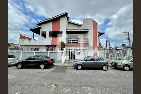 Casa à venda com 401m², 4 quartos e 4 vagasFachada