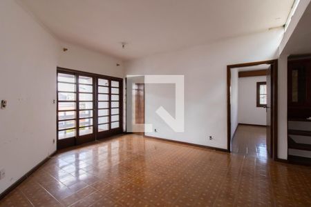 Casa à venda com 401m², 4 quartos e 4 vagasHall dos Quartos