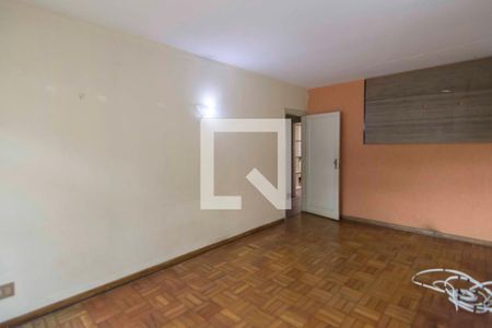 Sala de casa para alugar com 2 quartos, 120m² em Estância Jaraguá, São Paulo