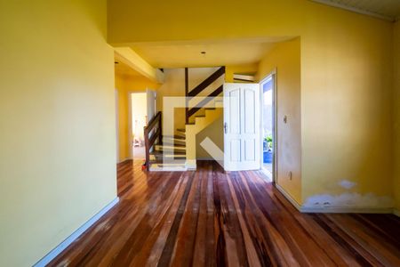 Sala de casa à venda com 3 quartos, 162m² em Aberta dos Morros, Porto Alegre