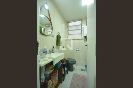 Apartamento à venda com 95m², 4 quartos e 1 vagaBanheiro da suíte