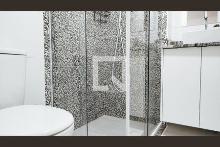 Banheiro de apartamento à venda com 2 quartos, 43m² em Guaiaúna, São Paulo