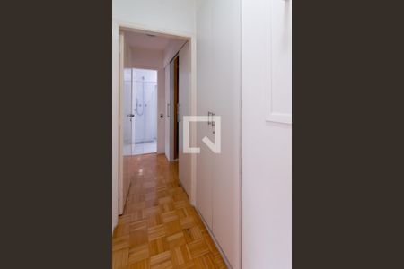 Apartamento para alugar com 107m², 3 quartos e 1 vagaRoupeiro Corredor