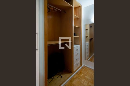 Apartamento para alugar com 107m², 3 quartos e 1 vagaCloset Quarto 3 - Suíte