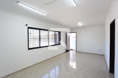 sala de casa para alugar com 3 quartos, 95m² em Parque Arariba, São Paulo