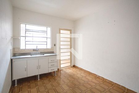 Cozinha de kitnet/studio para alugar com 1 quarto, 25m² em Vila Dirce, Carapicuíba