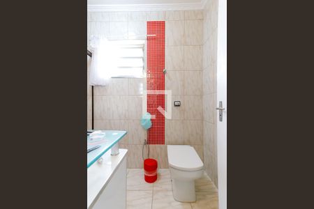 Casa à venda com 196m², 3 quartos e 2 vagasBanheiro da Suíte