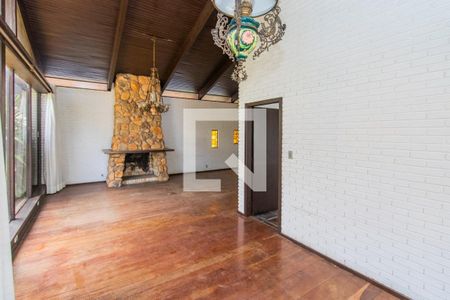 Casa à venda com 4 quartos, 280m² em Três Figueiras, Porto Alegre